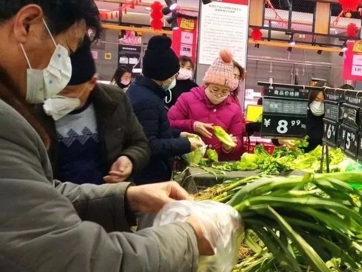 病毒可否在超市里的蔬菜、肉上存活？解答来了