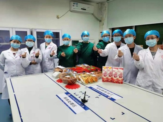 暖心!龙岗一班级学生一晚筹集上万元为医院买测试剂
