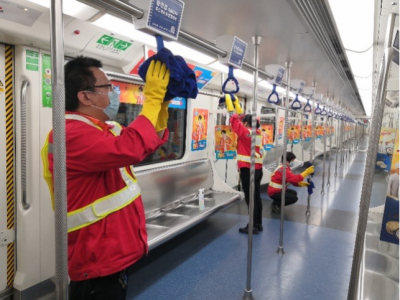 地铁4号线一周查获1186次酒精用品,有乘客在车厢摘口罩