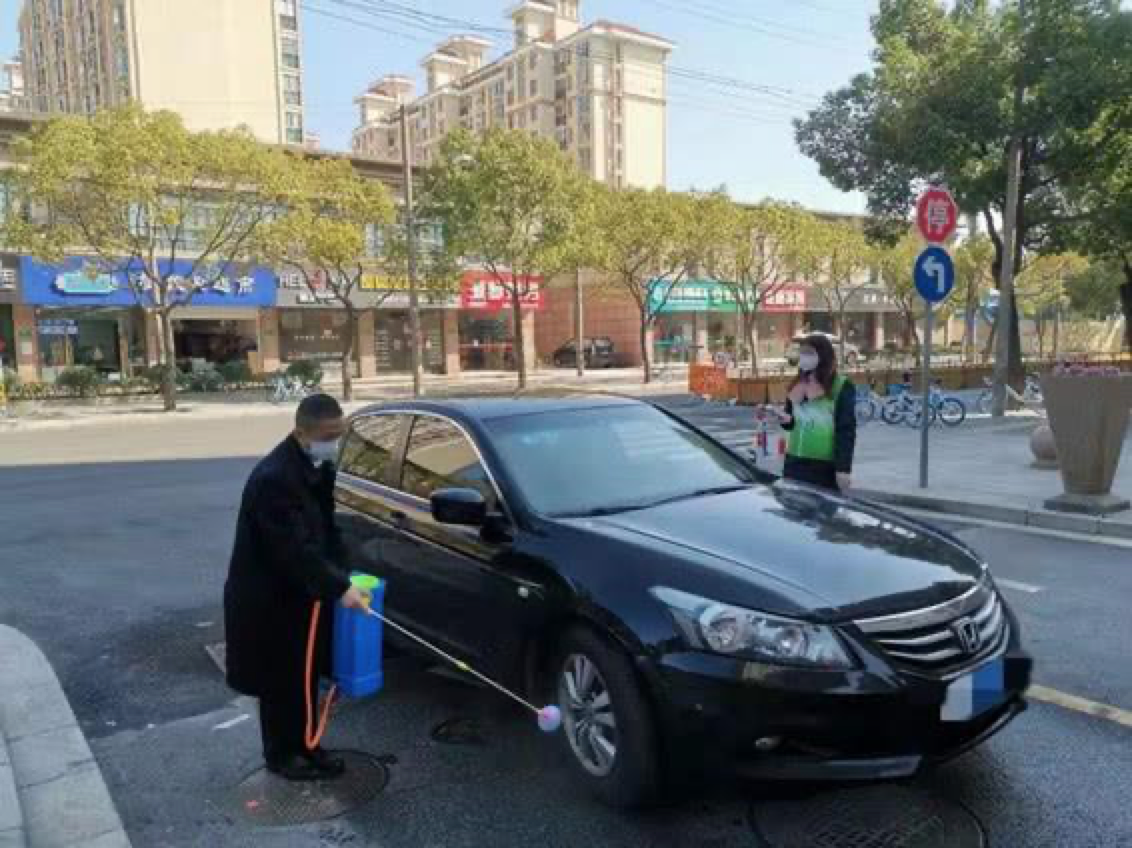 专家：对车辆轮胎消毒或对着马路喷洒消毒剂属于过度消毒