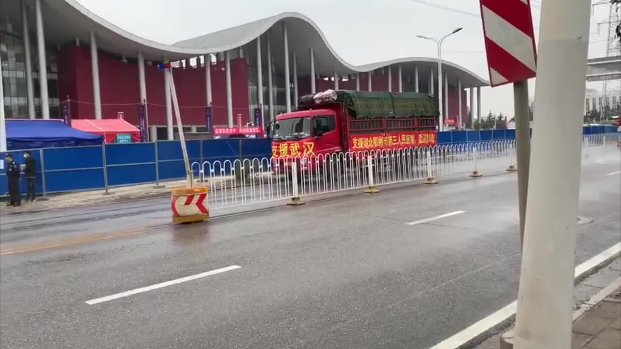 深圳支援湖北医疗队成员，进入方舱医院正式工作！