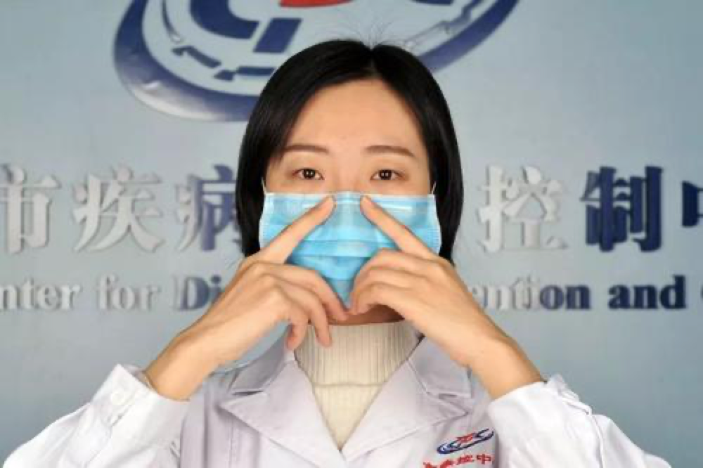 专家：佩戴口罩每2到3小时适度变换位置