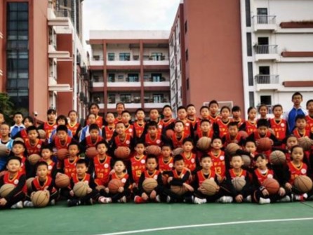 为支持抗疫！马田小学篮球队员捐出压岁钱 