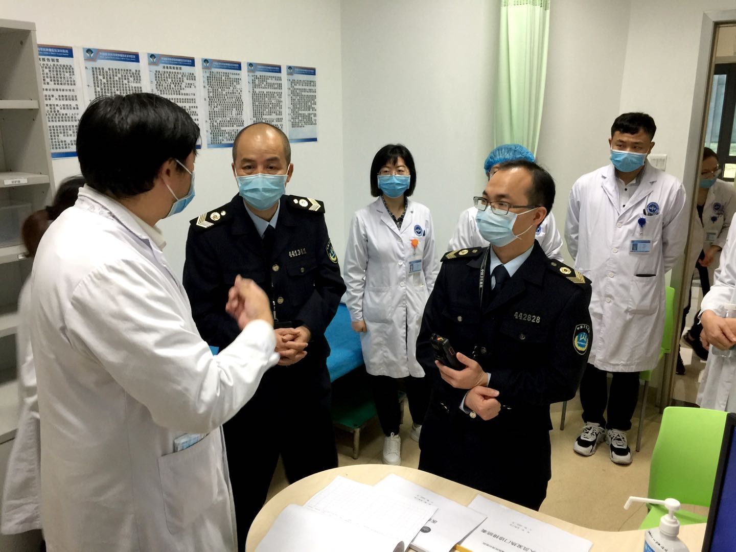 战疫深圳人｜卫生监督执法员曾昭鉴：会当猪猪侠战“病毒大魔王”