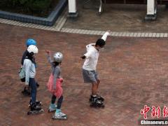 “新冠疫情”下的香港周日