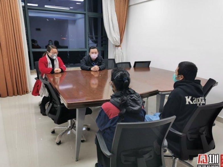 爱心接力 观湖街道助流浪女青年与家人重聚
