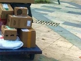 公明街道“两新”党员脱下工装亮明身份再战疫