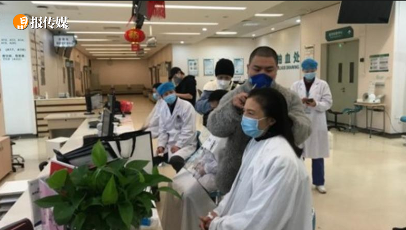一线医护需要剪头发，于是医院里来了一大波Tony老师……