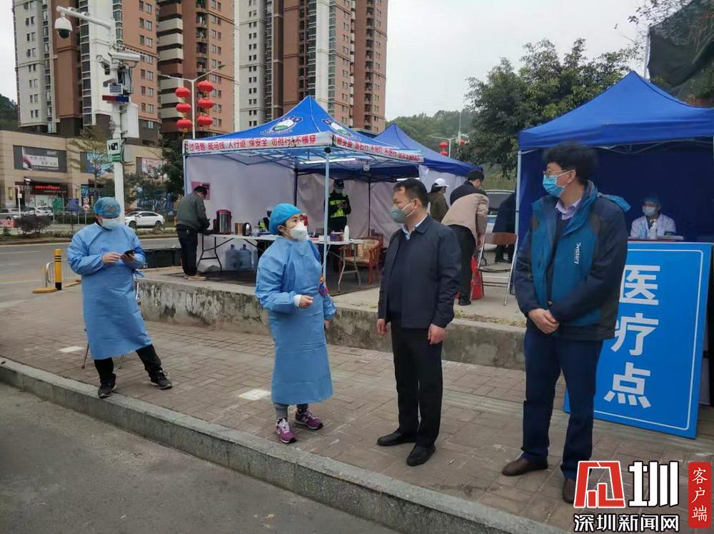 一线党旗飘 | 这群女汉子主动请缨到深圳一线路口支援