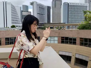 ​读特记者直击湖北 | 雷神山医院通电当晚，我爬楼看完全部评论……