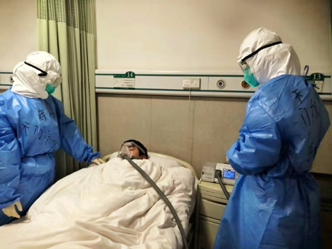 呼吸机、医用口罩、护目镜，搜狐再为湖北53家医院捐赠稀缺医疗物资  