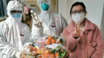 读特记者直击荆州战疫·札记｜“舱室”里，那些不寻常的人和不寻常的照片  