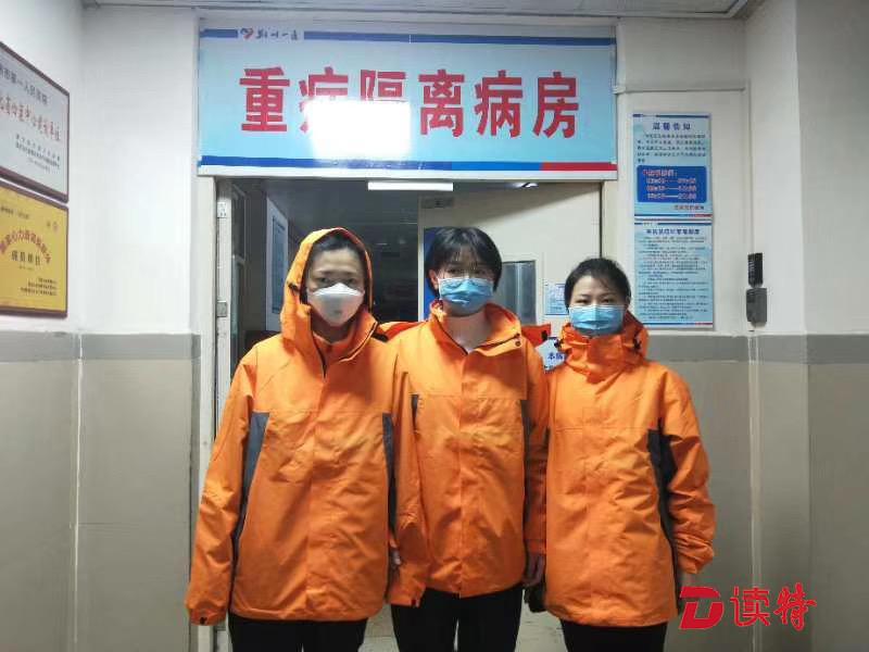 三位年轻护士的感动瞬间：一进隔离病房就收到患者的感谢  