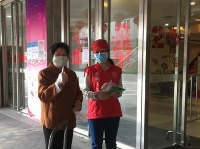 福城开展“净手”行动 推广口罩+一次性手套防疫
