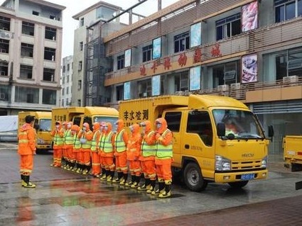 坪山迎春雨，坪排牢筑安全防线