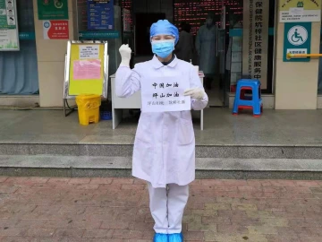 坪山区坑梓土生土长80后夫妻档携手抗击疫情