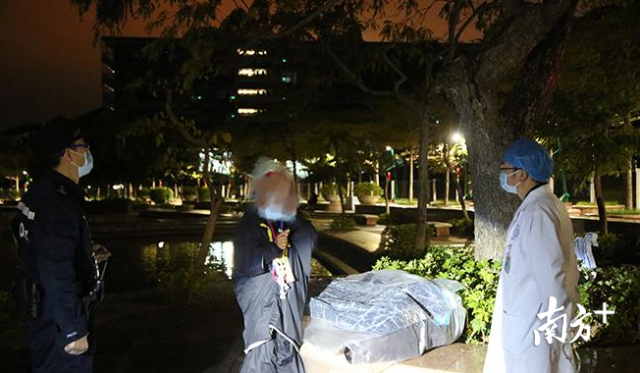 深圳民警排查疑似病人，竟为流浪十余年的她找到了家人