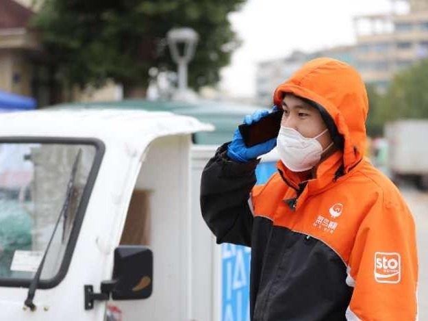 快递员免费保险、千万直补，菜鸟裹裹更好保障快递“放心寄”  