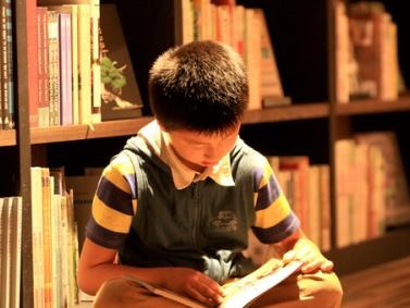 （重稿）教育部：不得强行要求学生每天上网打卡 没必要普遍要求教师录播课程