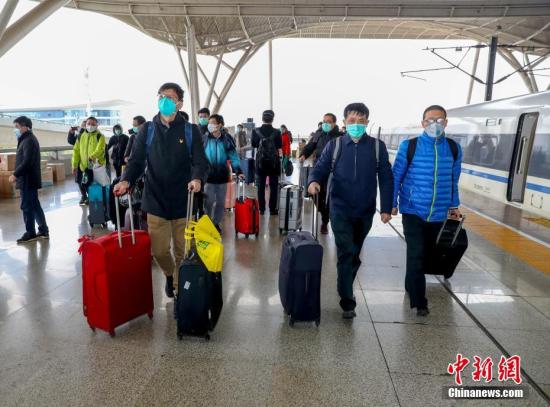 全国中医药系统向湖北派出2220人支援