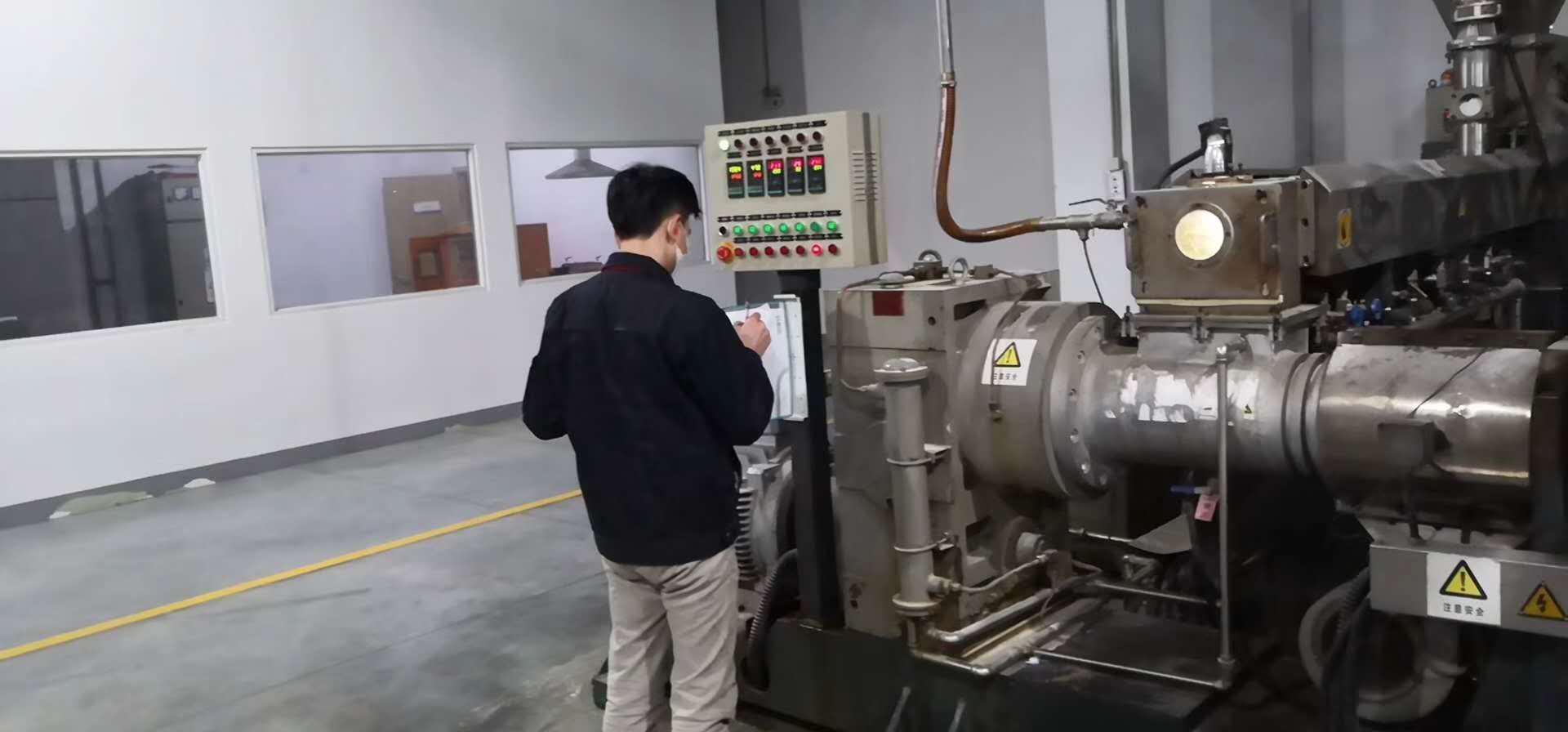 协调多方资源 做实专业服务 深圳社会组织党组织助力企业复工复产