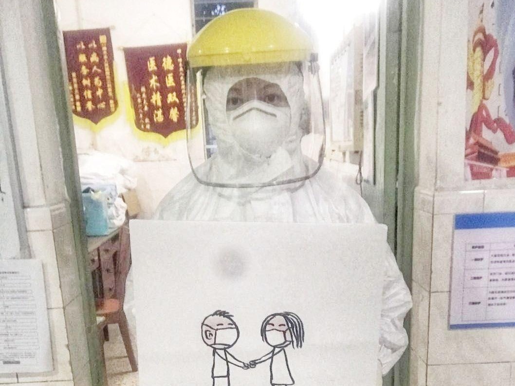 东莞95后护士李艳秋：用青春书写担当