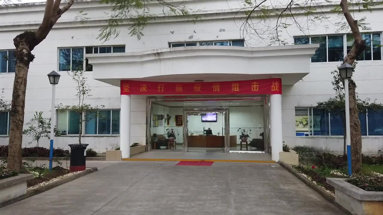 深圳老板坚持保留连年亏损的口罩生产线，这次派上了大用场！