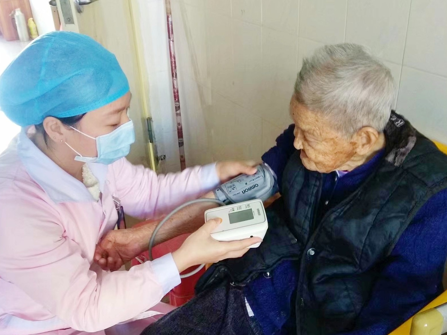 为健康“护航”！东莞社卫护士黄秋香用真情“捂”暖老人心