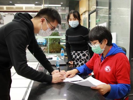 （重）12万只口罩助力700家中小企业复工，南山区慈善会在行动