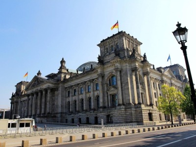 德国首都柏林宣布停课，将限制公交运营