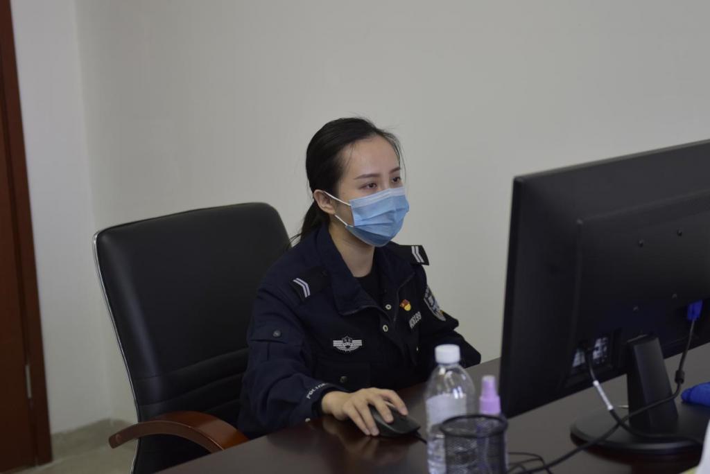 深圳市第二强戒所有54名“铁人” ，大年初二到现在没下班