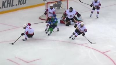 WHL俄罗斯女子冰球总决赛第二场，深圳昆仑鸿星拿到“冠军点”