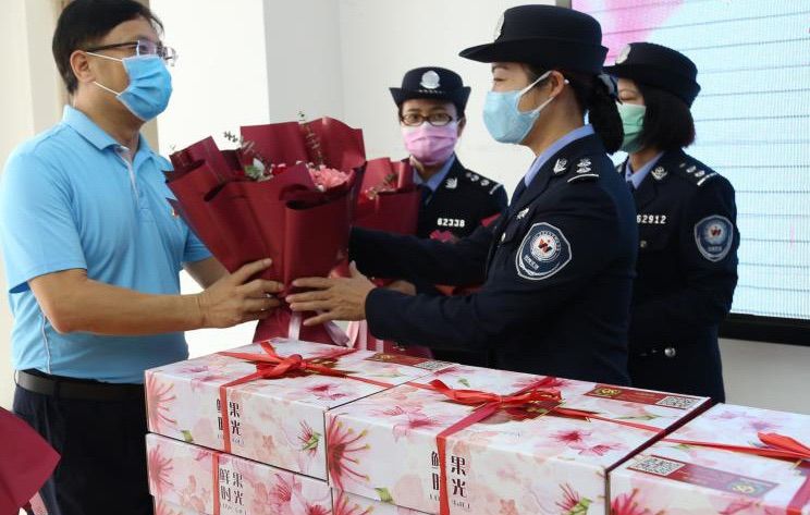 奋战在抗疫一线的航城网格“巾帼”你最美