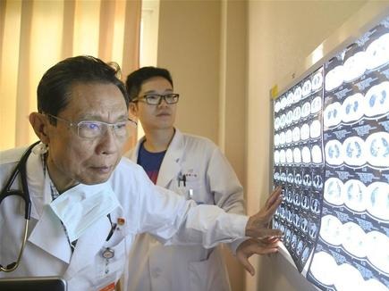 钟南山院士团队：基于SEIR优化模型和AI模型对公共卫生干预下的中国COVID-19暴发趋势预测