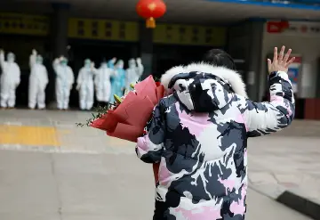 读特记者直击荆州战疫·第二十二日｜荆州抗疫护士出院 钟南山曾亲自会诊