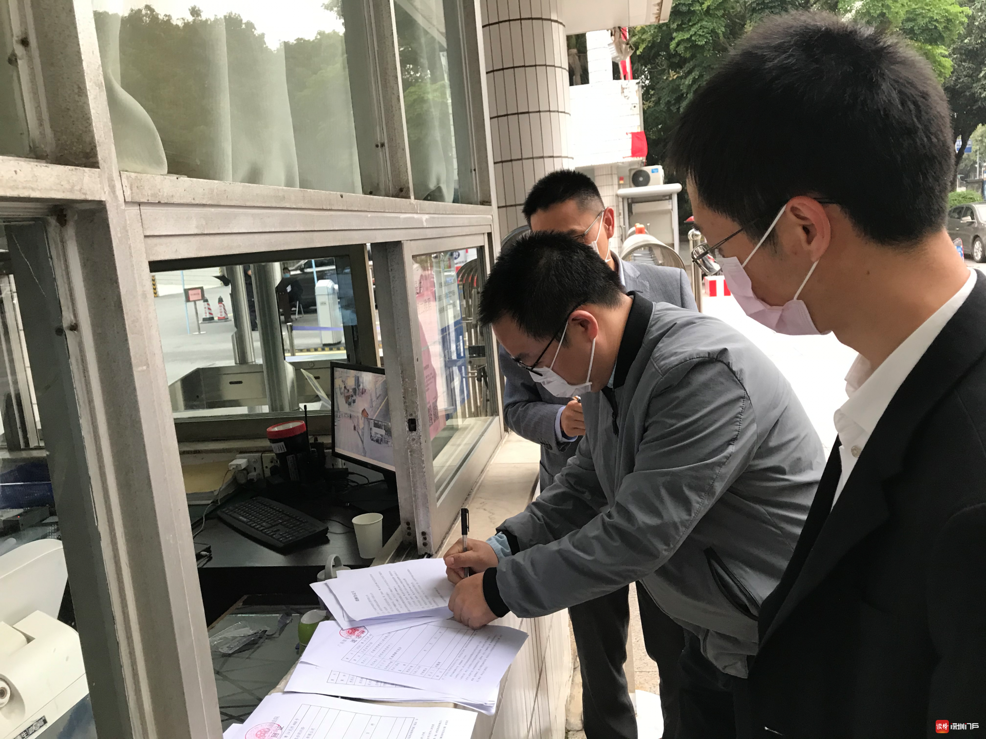 14万元债务！东莞这家公司替挂靠人偿还了