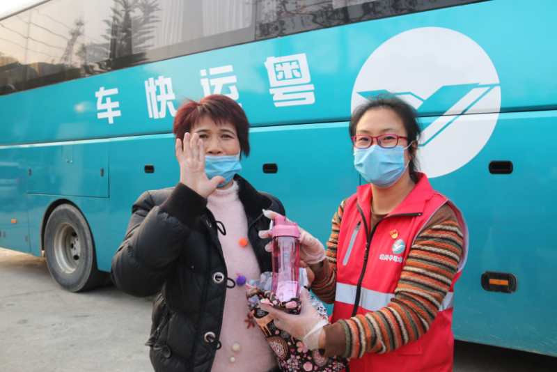 战疫不误农时，潮州粤运助力凤凰茶农追“春光”