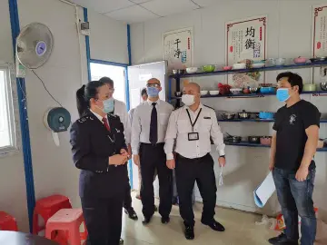 罗湖市场监管部门开展工地食堂食品安全与疫情防控专项检查，助力大型工程复工复产