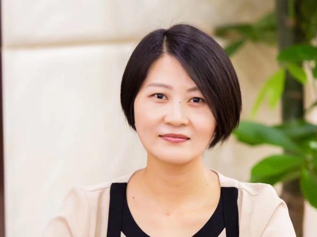 民治街道民强社区妇联副主席辛先霞：要给每个人一个法律口罩