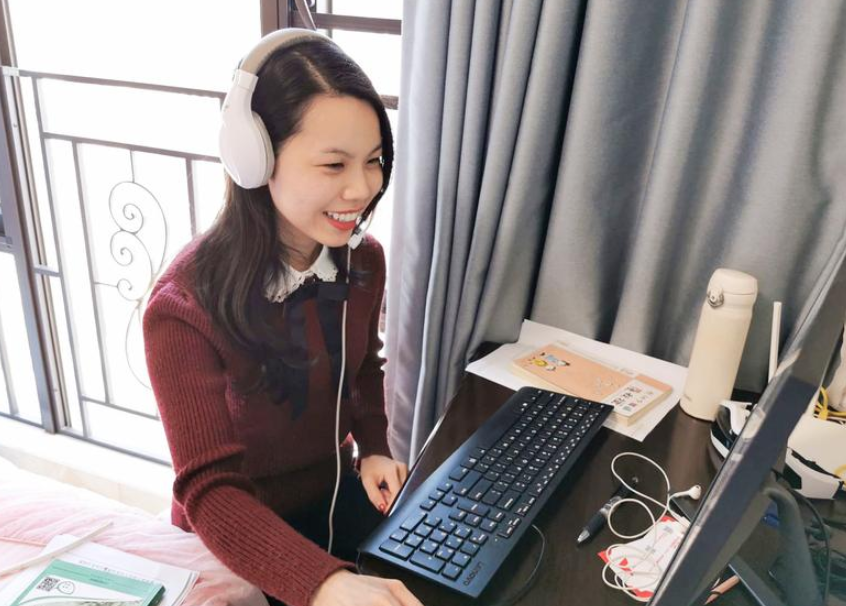 战疫日记｜儿子“闯入”教学直播间竟有如此效果，她讲述与孩子的“聚散离合”