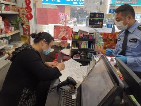 防疫复工两不误，光明区新湖街道网格员这样做
