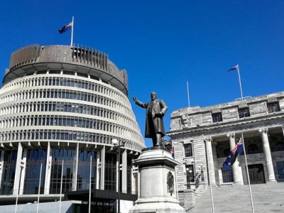 新西兰总理宣布：48小时内封锁全国，所有民众居家避疫