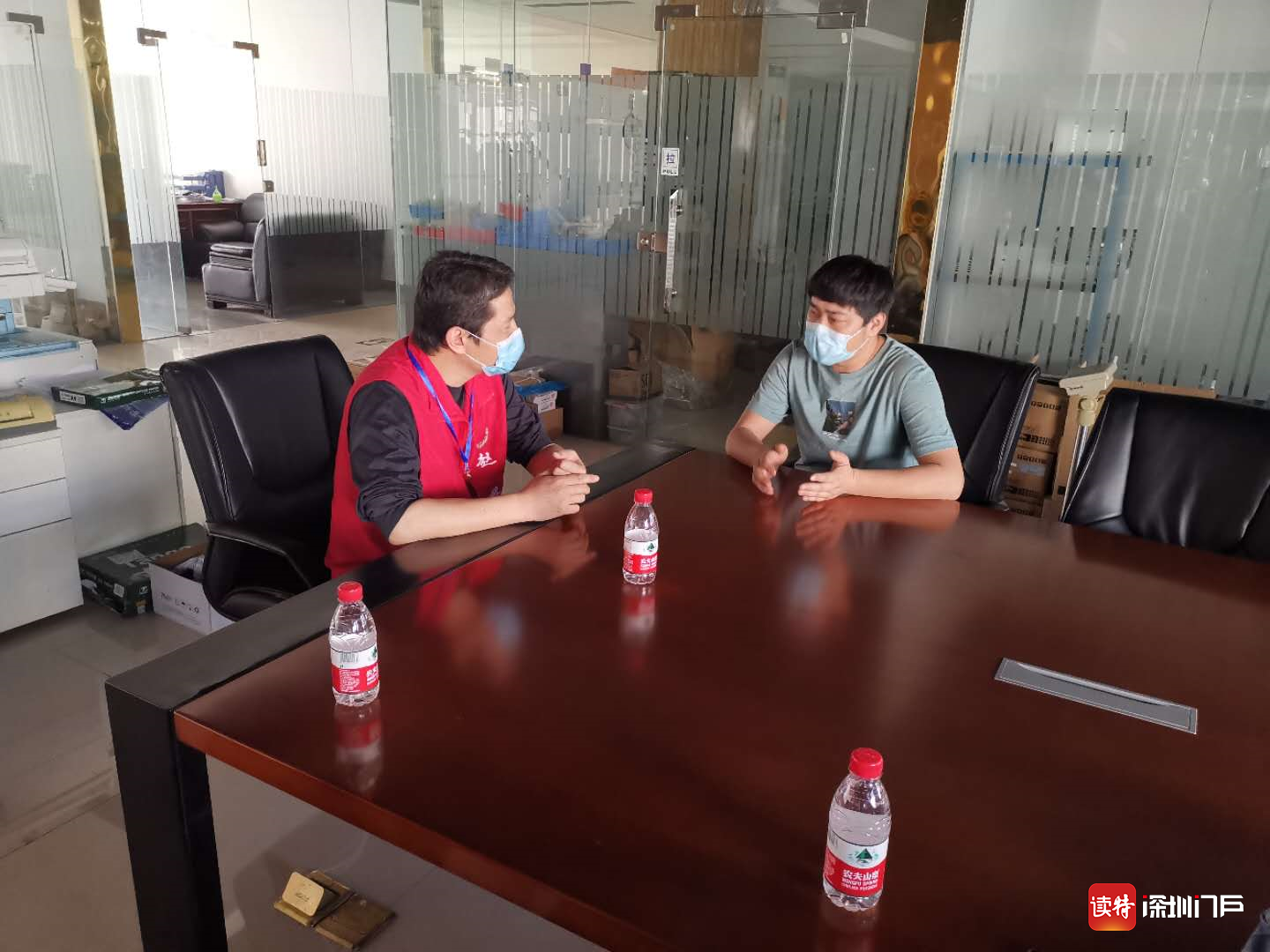 玉塘街道青年突击队先锋赵黎: 一手抓疫情防控一手抓安全生产