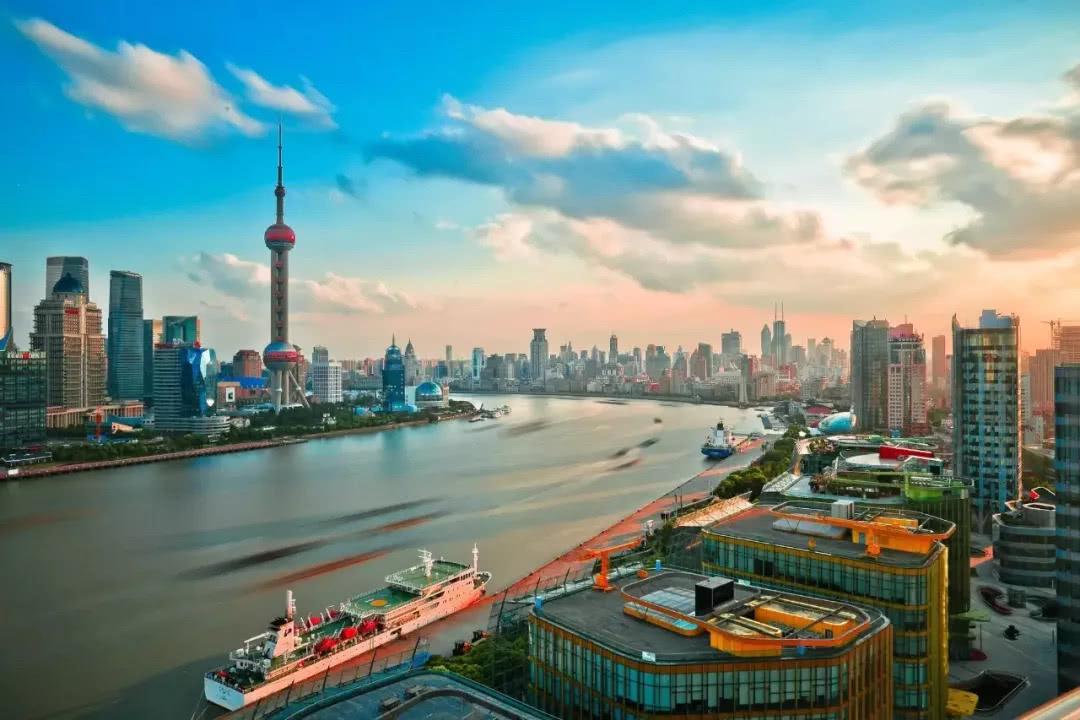 3月26日18时起，对入境到上海全部人员一律隔离观察14天