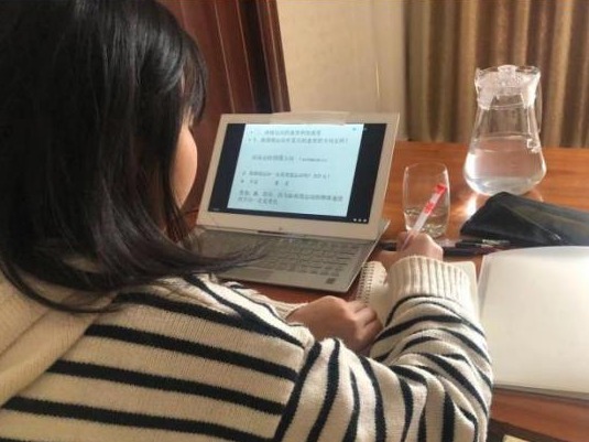 （重）深圳参加在线教学学生达76万余人 参与率为98.56% 