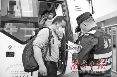 3天1697名湖北籍员工乘专车专列返回珠海