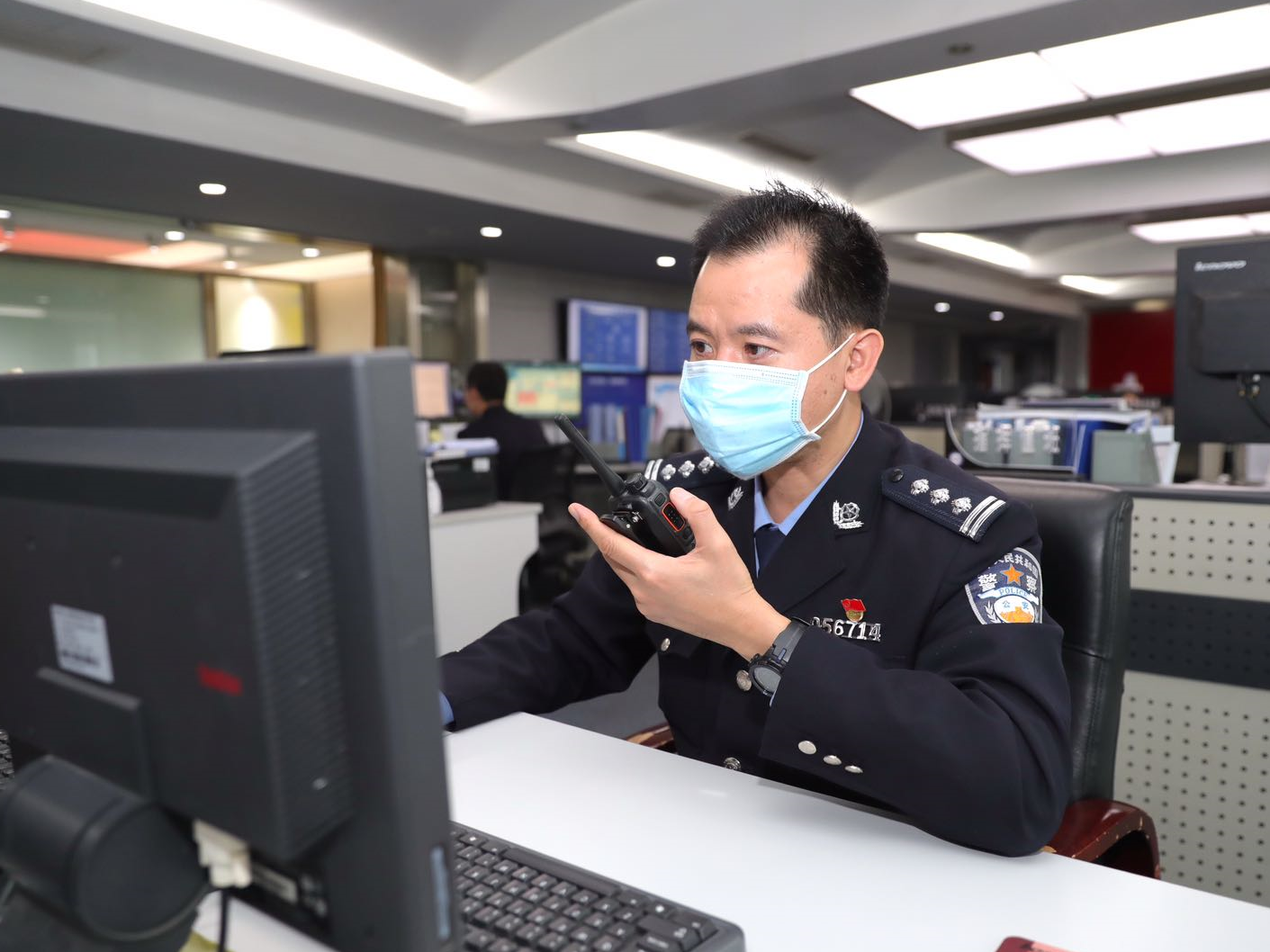 提高见警管事率  纾解社会难点堵点