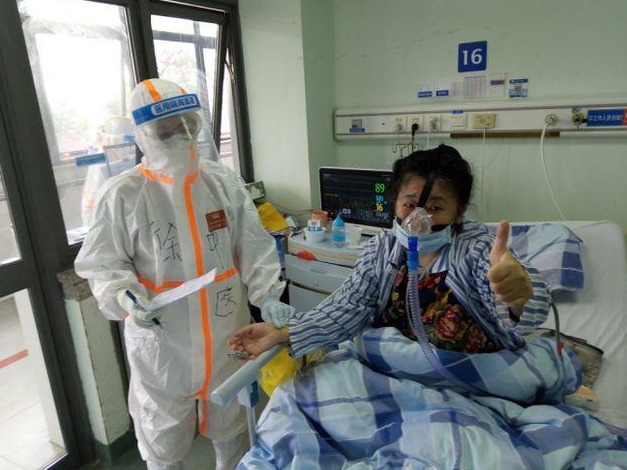 不简单！中医救治新冠肺炎，她有一套