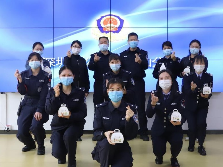 深汕公安抗疫女战士展现“巾帼力量”
