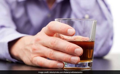 世卫组织：饮酒可能会增加感染新冠病毒的风险